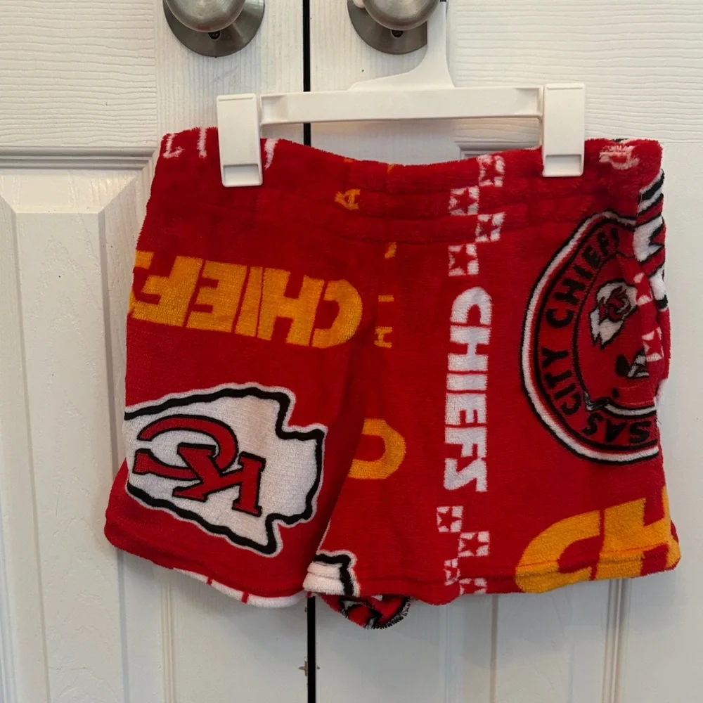 NFL Kansas City Chiefs Lounge Shorts - Picture 3 of 4